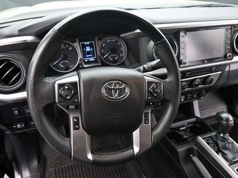 Used 2023 Toyota Tacoma Limited w/ Nightshade Package AWD/4WD image 17