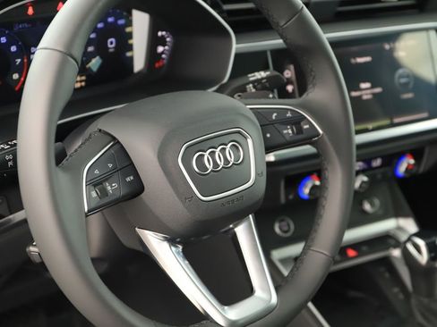 New 2025 Audi Q3 2.0T Premium image 16