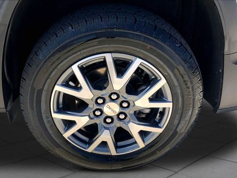 Certified 2023 GMC Acadia SLT AWD/4WD image 21