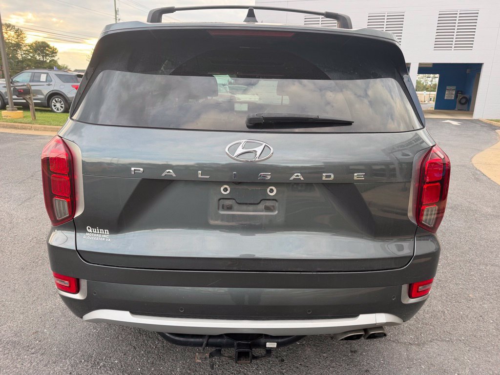 Used 2022 Hyundai Palisade Limited w/ Winter Package FWD image 4