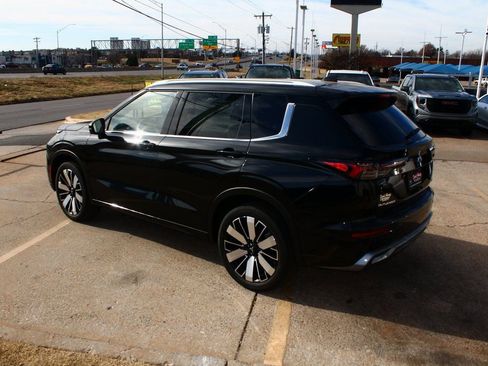 New 2026 Mitsubishi Outlander SEL image 21