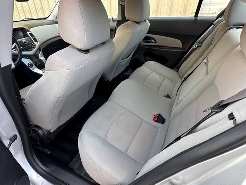 Used 2014 Chevrolet Cruze LT FWD image 8