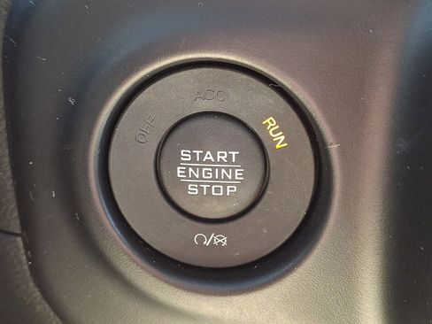 Used 2022 Jeep Wrangler Sport AWD/4WD image 22