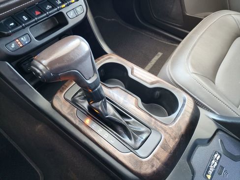 Used 2021 GMC Canyon Denali image 29