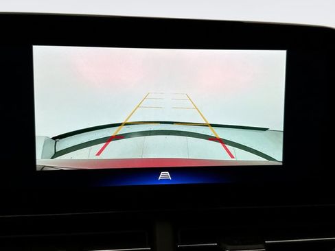 Used 2025 Chevrolet Trax LT FWD image 15