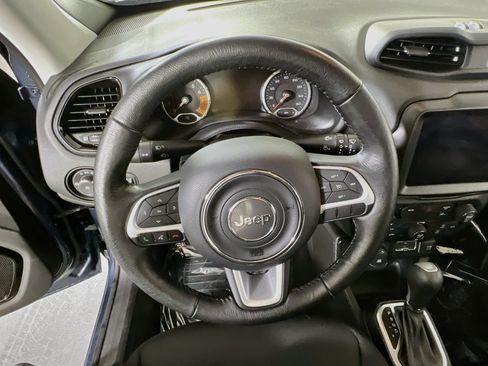 Used 2023 Jeep Renegade Altitude w/ Convenience Group I AWD/4WD image 11