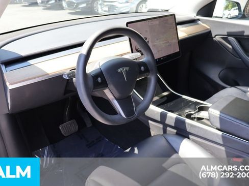 Used 2021 Tesla Model Y Long Range AWD/4WD image 9