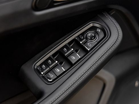 Certified 2024 Porsche Macan GTS AWD/4WD image 21
