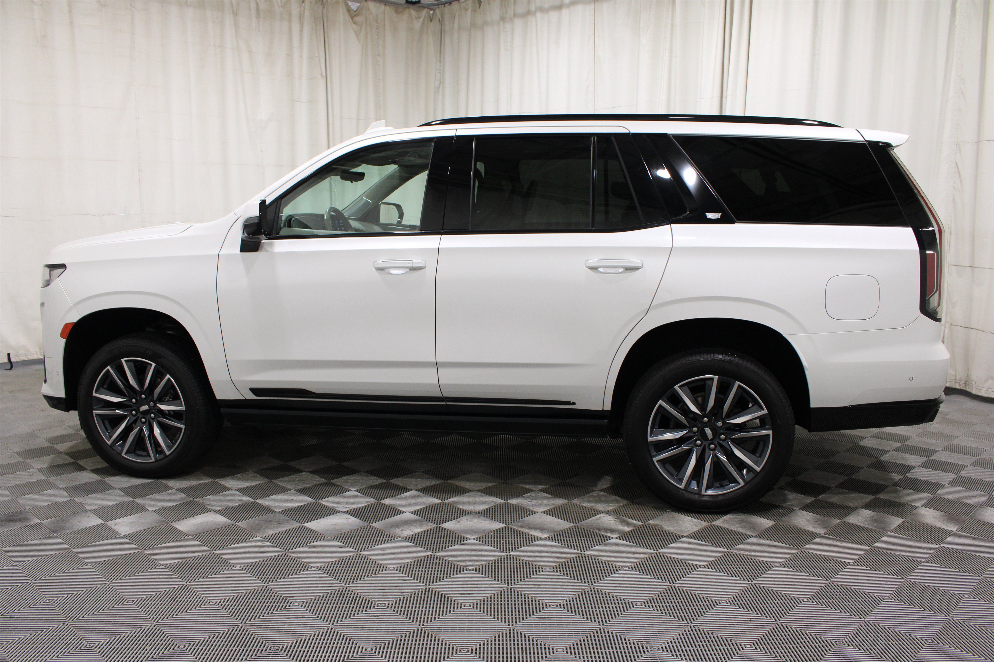 Used 2023 Cadillac Escalade Sport Platinum AWD/4WD image 38