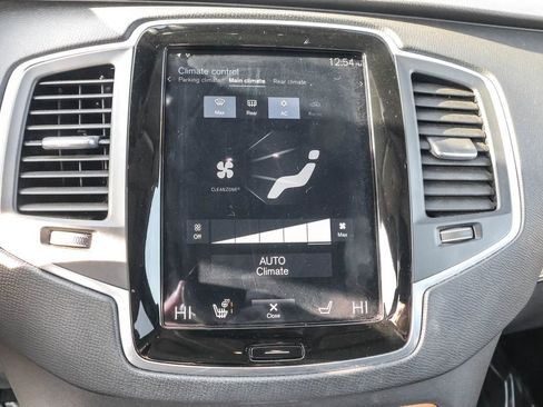 Used 2021 Volvo XC90 T6 Momentum w/ Climate Package AWD/4WD image 24