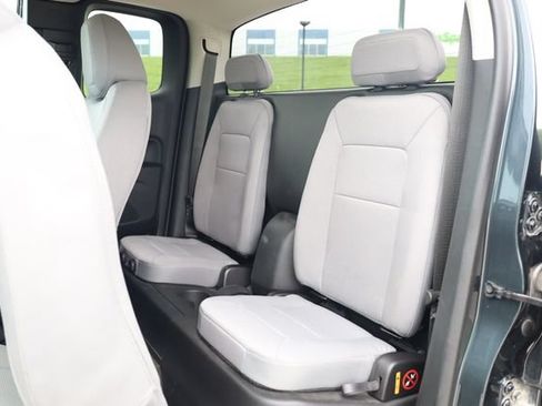 Used 2017 GMC Canyon W/T w/ Convenience Package RWD image 23