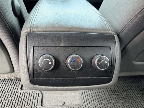 Used 2014 Chevrolet Traverse LS image 7