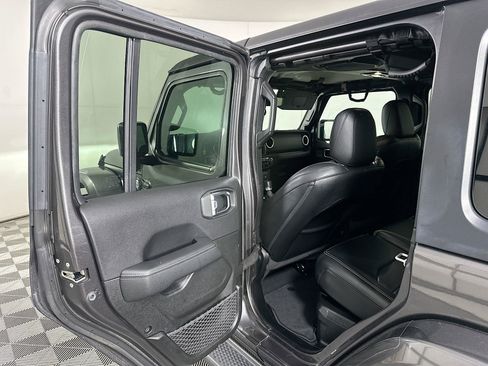Used 2023 Jeep Wrangler Unlimited Sahara AWD/4WD image 25