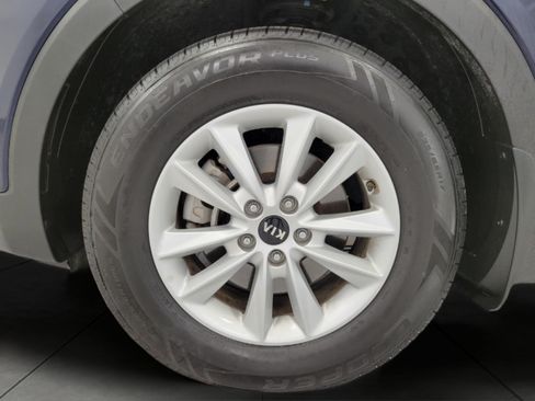 Used 2020 Kia Sorento LX FWD image 31