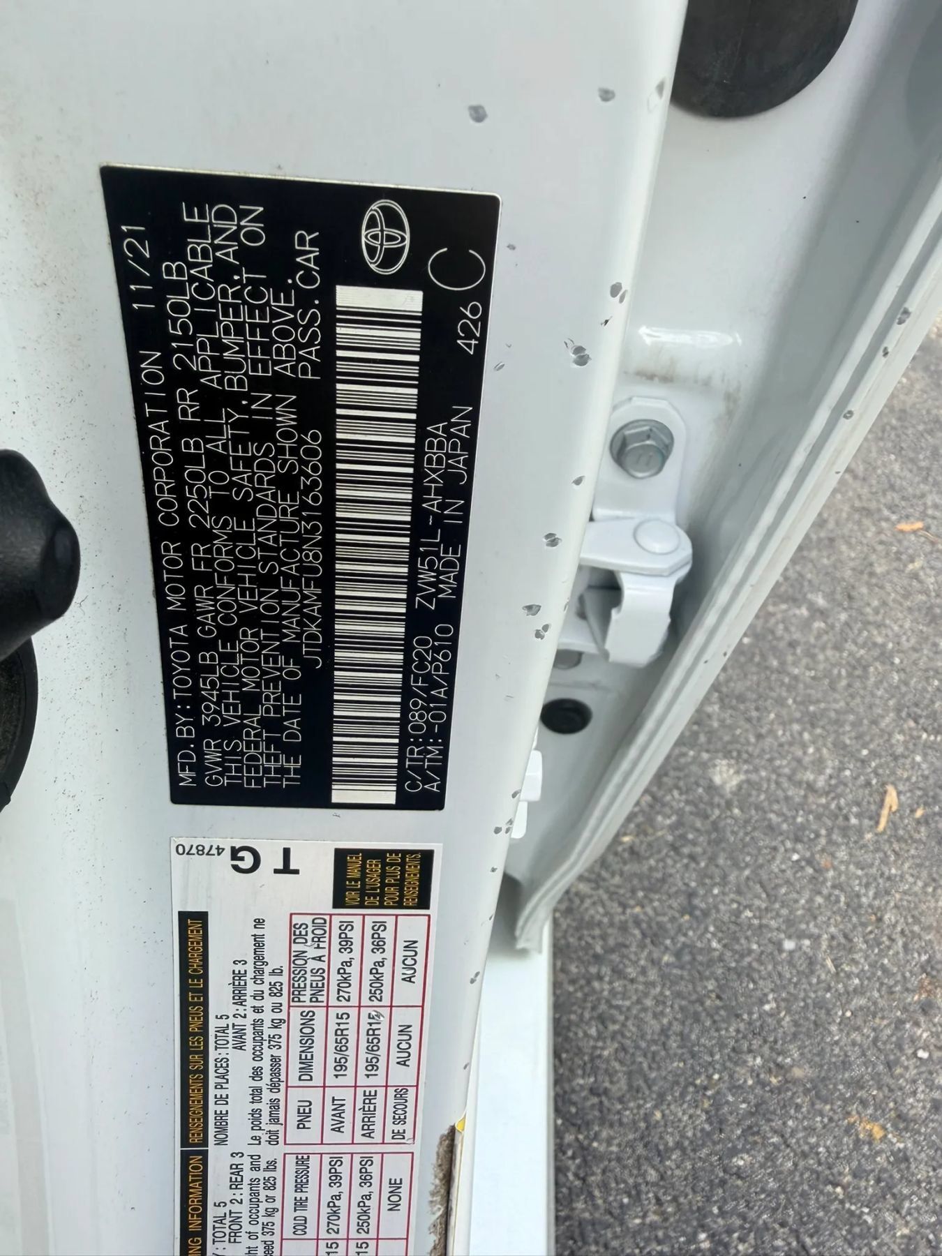 Used 2022 Toyota Prius L Eco FWD image 13