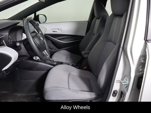 Used 2025 Toyota Corolla SE FWD image 16