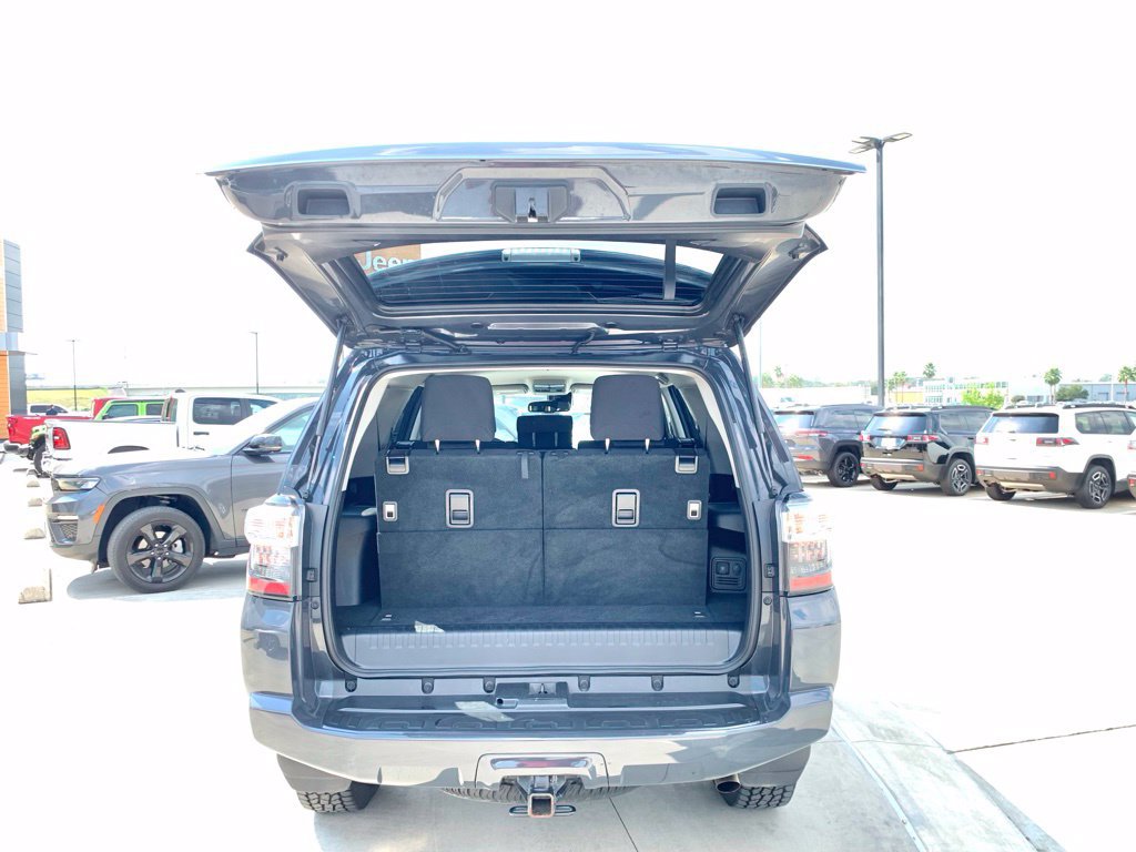 Used 2024 Toyota 4Runner SR5 AWD/4WD image 20