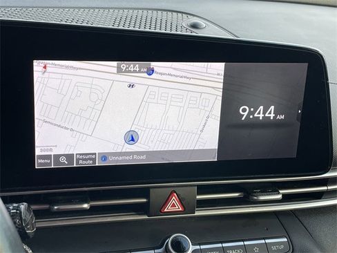 Used 2021 Hyundai Elantra Limited w/ Cargo Package image 17