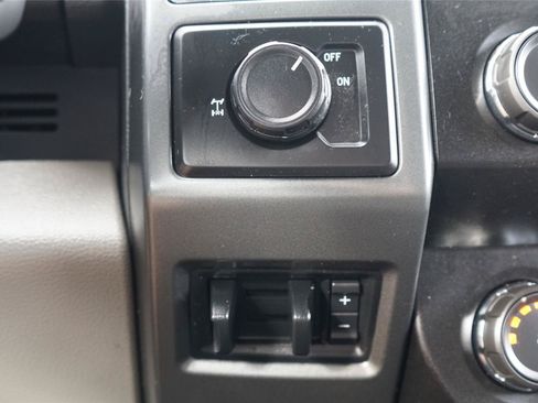 Certified 2022 Ford F350 XLT w/ XLT Value Package RWD image 14