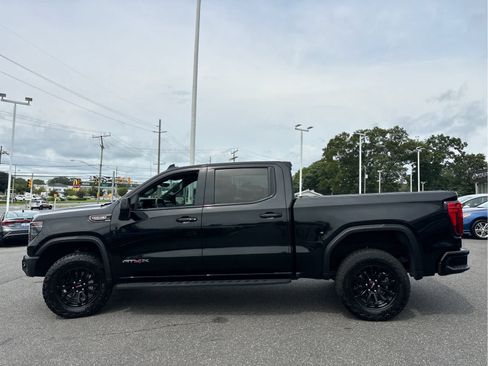 Used 2023 GMC Sierra 1500 AT4X AWD/4WD image 5