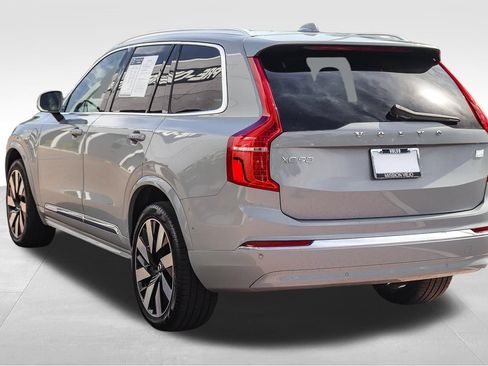 Used 2024 Volvo XC90 T8 Plus AWD/4WD image 5
