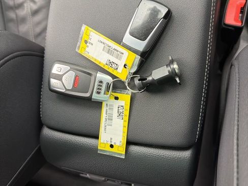 Used 2021 Audi Q5 2.0T Premium image 34