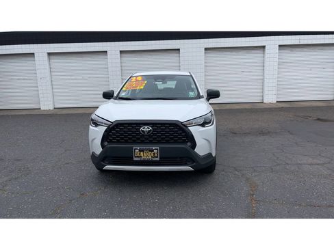 Used 2024 Toyota Corolla Cross L image 6