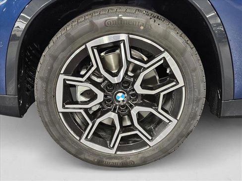 Used 2025 BMW X1 xDrive28i w/ Premium Package image 16