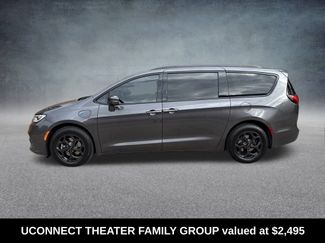 Used 2021 Chrysler Pacifica Limited w/ Uconnect Theater Family Group video 2