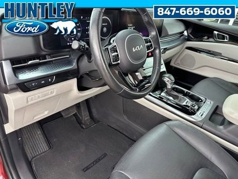 Used 2023 Kia Carnival SX Prestige FWD image 24