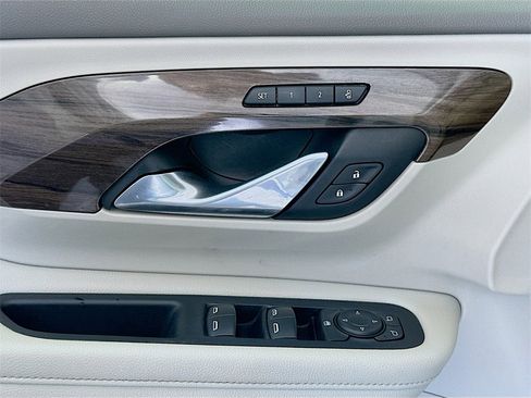 Used 2020 GMC Terrain Denali w/ Denali Premium Package image 18