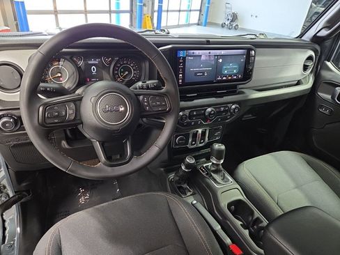Used 2024 Jeep Wrangler Sport S image 10