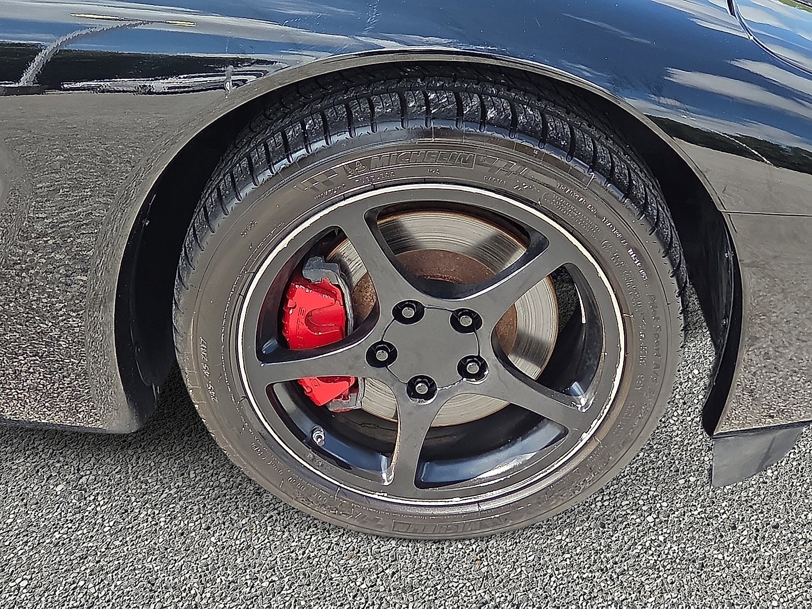 Used 2002 Chevrolet Corvette Coupe w/ Preferred Equipment Group2 RWD image 7