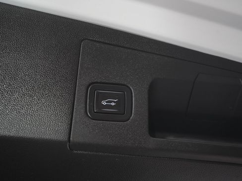 Used 2019 Cadillac XT5 Luxury AWD/4WD image 11