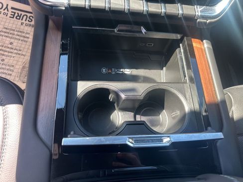 Used 2025 GMC Yukon Denali w/ Denali Reserve Package image 24