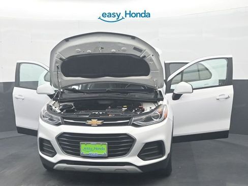 Used 2021 Chevrolet Trax LT image 36