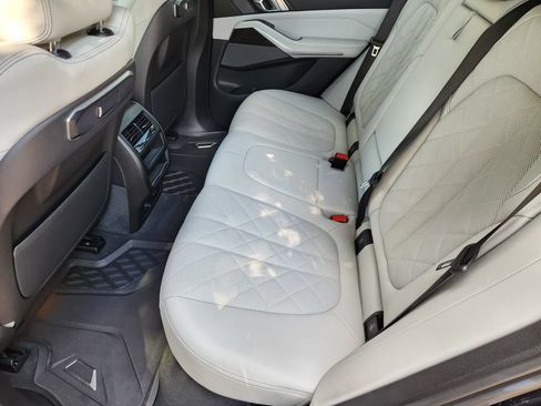 Used 2024 BMW X5 sDrive40i w/ M Sport Package RWD image 31