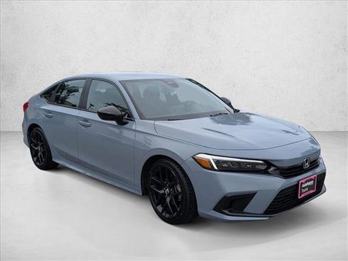 Used 2024 Honda Civic Sport image 3