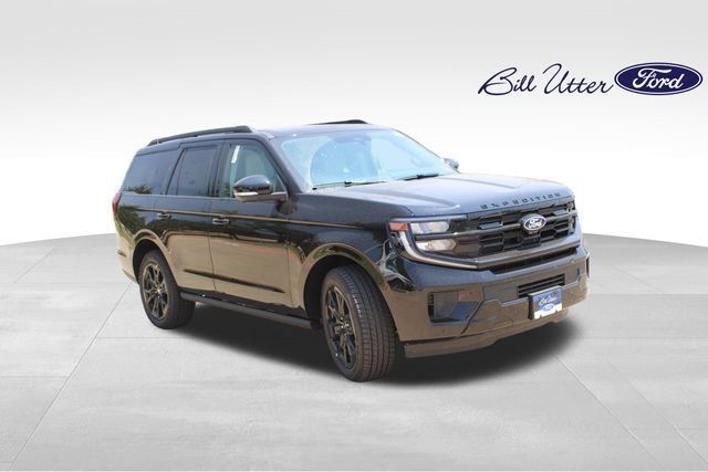 New 2027 Ford Expedition Platinum RWD image 2