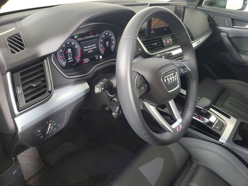 Used 2025 Audi Q5 2.0T Premium Plus w/ Premium Plus Package AWD/4WD image 24