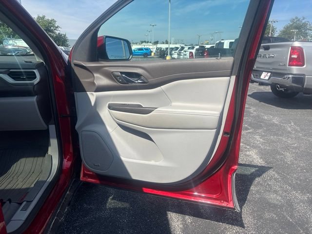 Used 2021 GMC Acadia SLT w/ LPO, Floor Liner Package FWD image 20