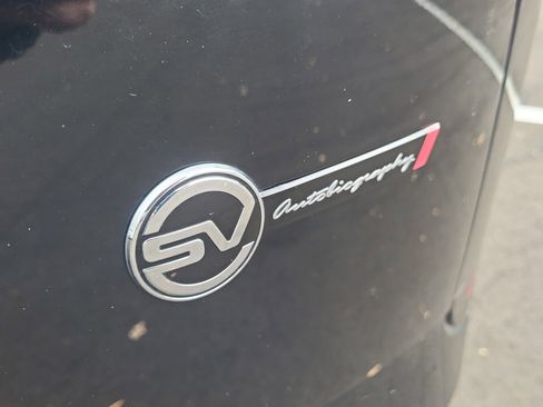 Used 2020 Land Rover Range Rover Velar SV Autobiography Dynamic image 10