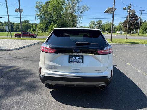 Used 2019 Ford Edge SEL w/ Equipment Group 201A AWD/4WD image 6