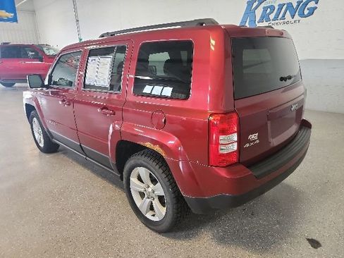 Used 2017 Jeep Patriot Latitude AWD/4WD image 3