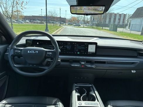 Certified 2026 Kia EV9 Land w/ Nightfall Edition Package AWD/4WD image 3