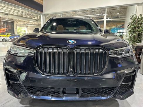 Used 2021 BMW X7 xDrive40i w/ M Sport Package AWD/4WD image 23