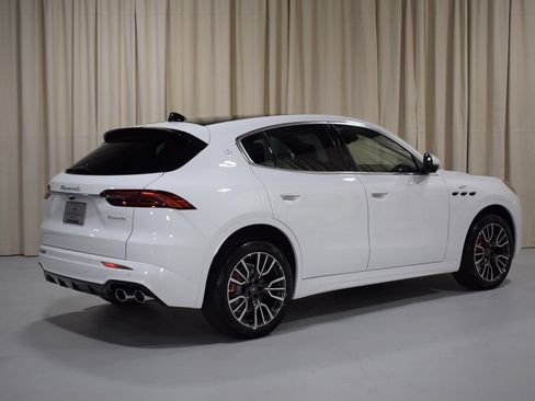 Certified 2024 Maserati Grecale GT AWD/4WD image 9