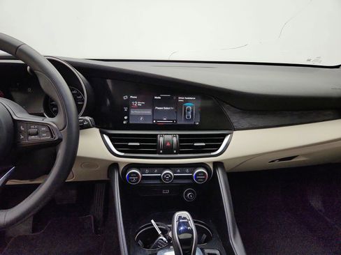 Used 2020 Alfa Romeo Giulia AWD w/ Quick Order Package 22J Sport image 16