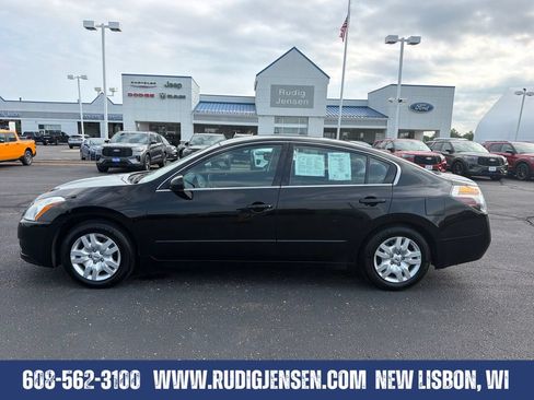 Used 2012 Nissan Altima 2.5 S FWD image 2