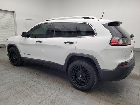 Used 2019 Jeep Cherokee Latitude Plus FWD image 3